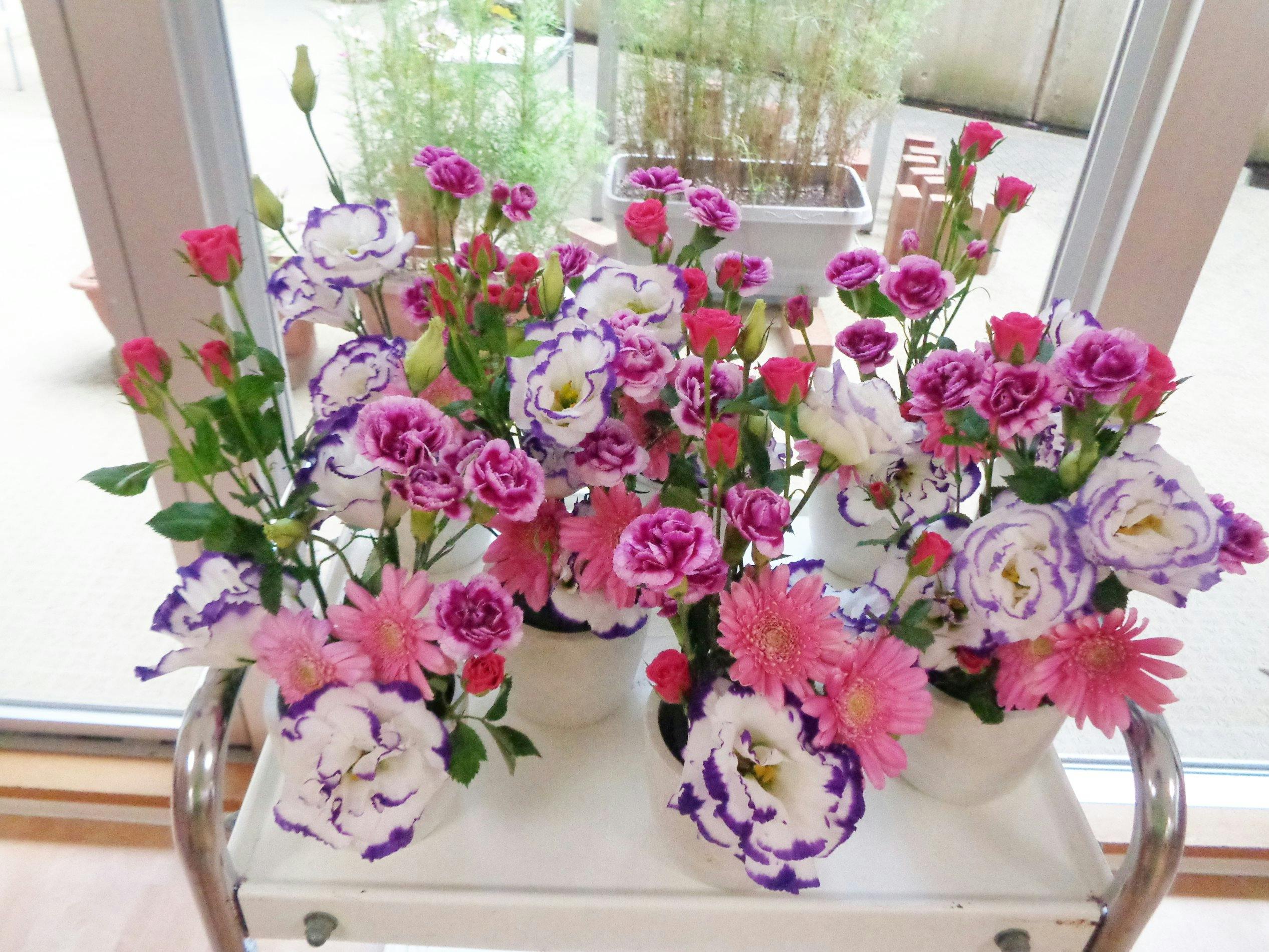 ニチイホーム 元住吉 フラワーアレンジメント