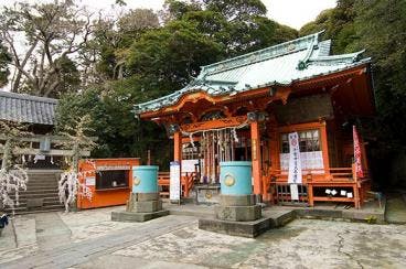 ツクイ・サンシャイン三浦 海南神社
