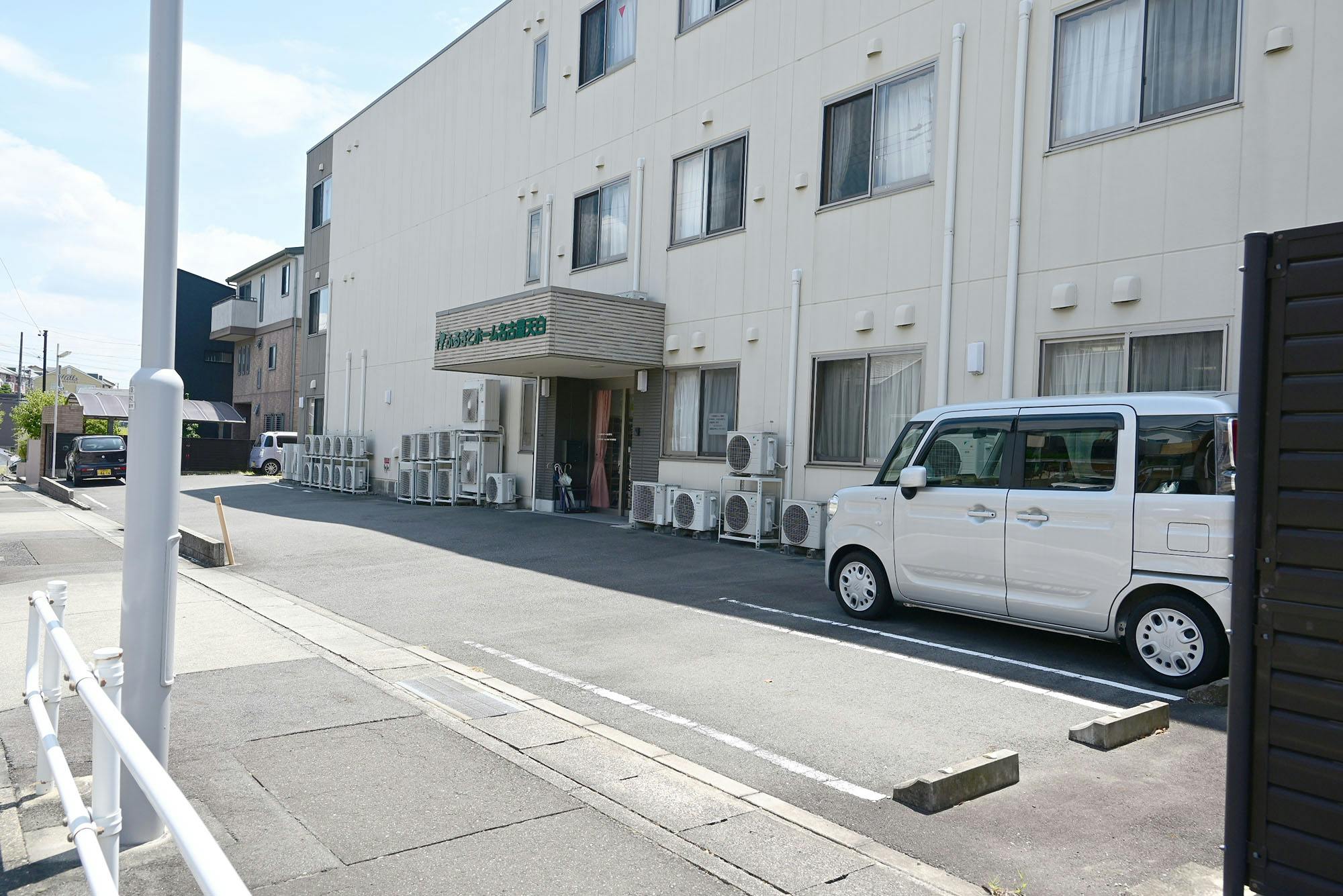 ふるさとホーム名古屋天白 駐車場
