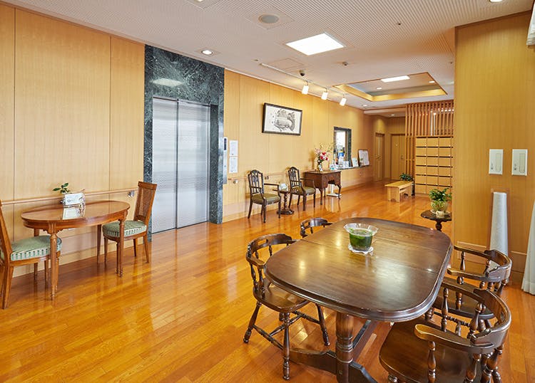 介護付き有料老人ホーム ゆう＆あい エレベーターホール