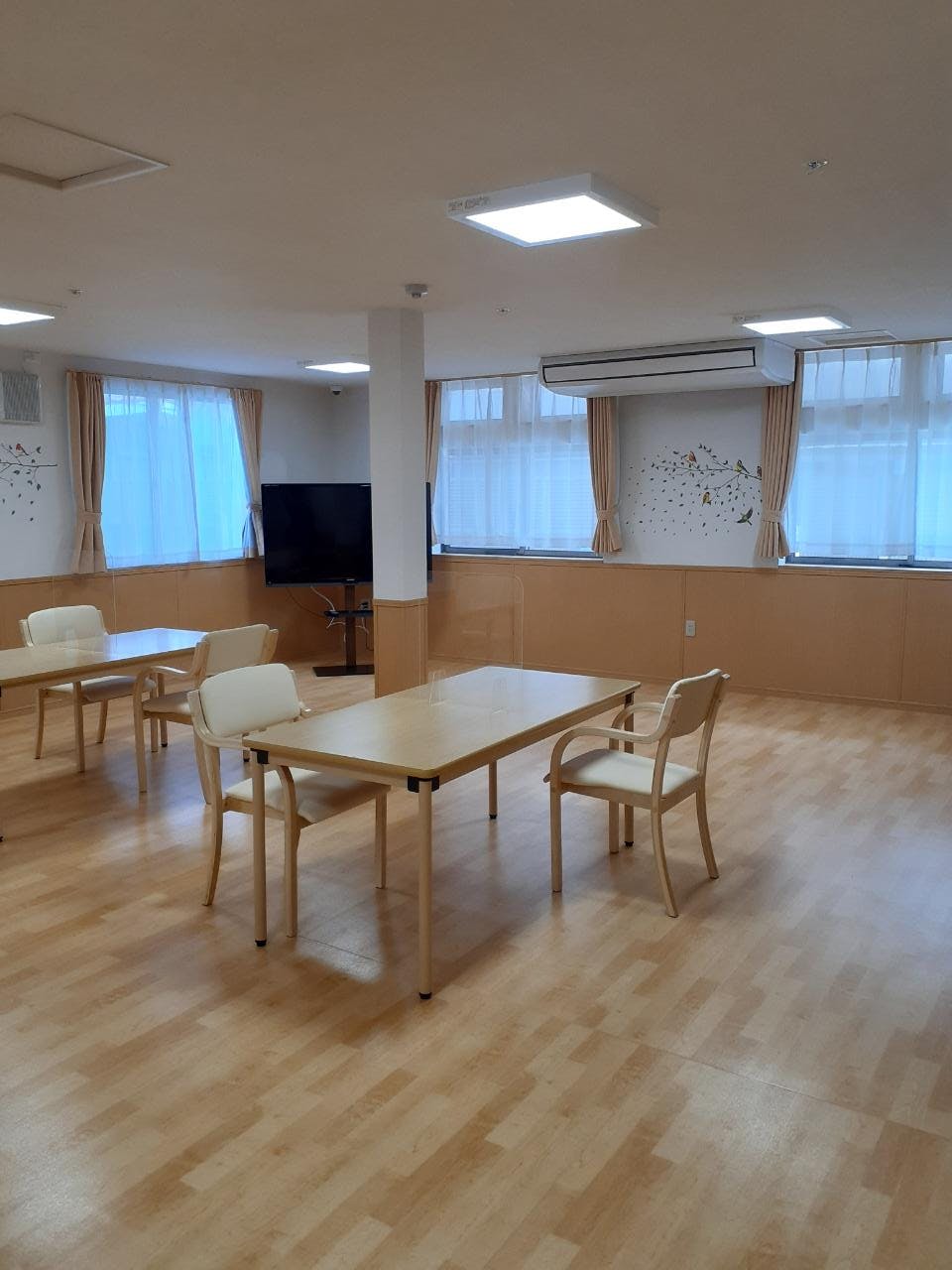 リーブス富田林 食堂