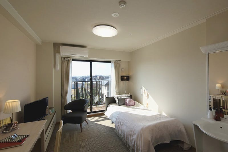 チャームスイート宝塚中山 居室