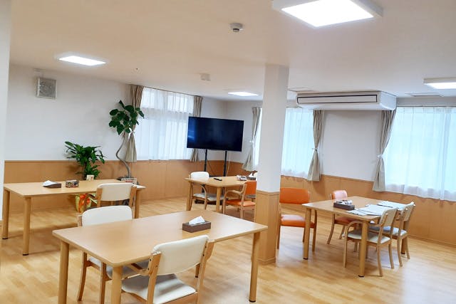 ウールズ富松 食堂