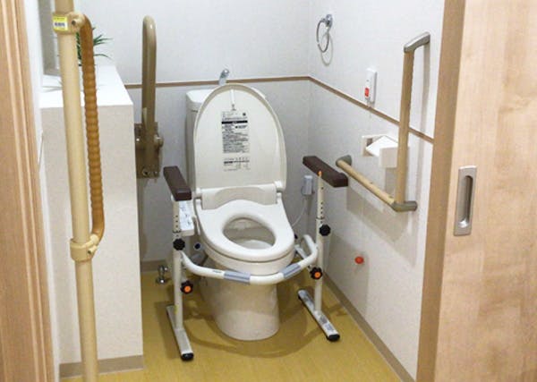 ネクストライフ貝塚 食堂入口