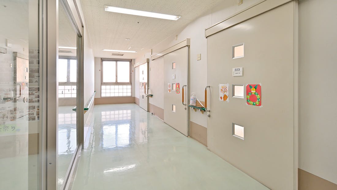 ベティさんの家 太田川 廊下