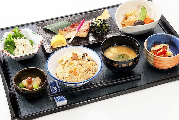 ウエルガーデンエミナース春日部 お食事例