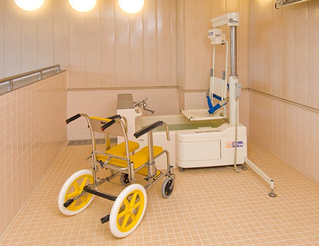 応援家族 庄和館 機械浴