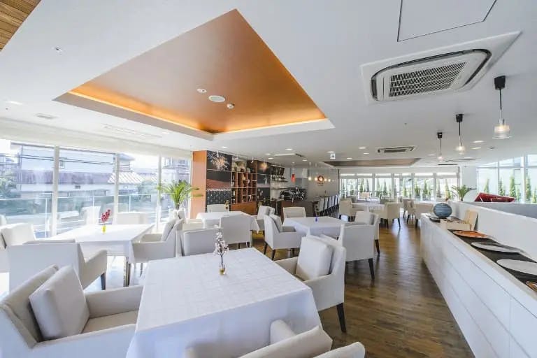 クラーチ・ファミリア佐倉 レストラン