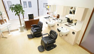 アクティブライフ箕面 ヘアサロン「ローズ」