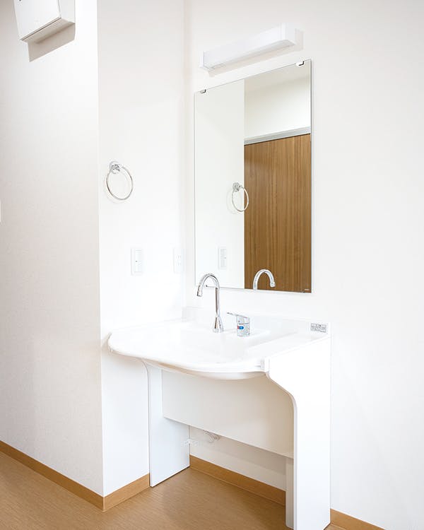 サービス付高齢者向け住宅　春陽 居室・洗面