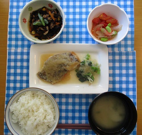 イリーゼ岡谷 カレイの玉ねぎソース