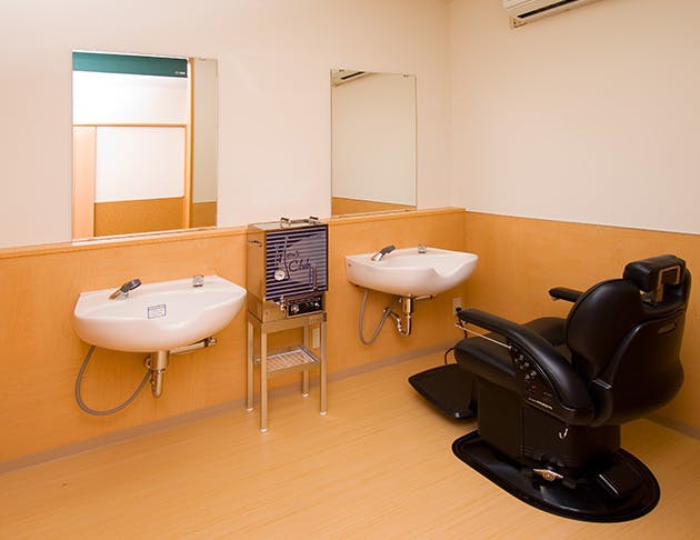 応援家族 東川口 理美容室