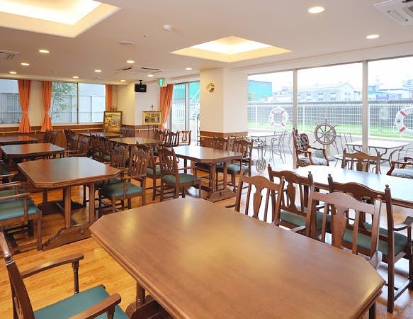 応援家族 東京ベイ潮見 食堂