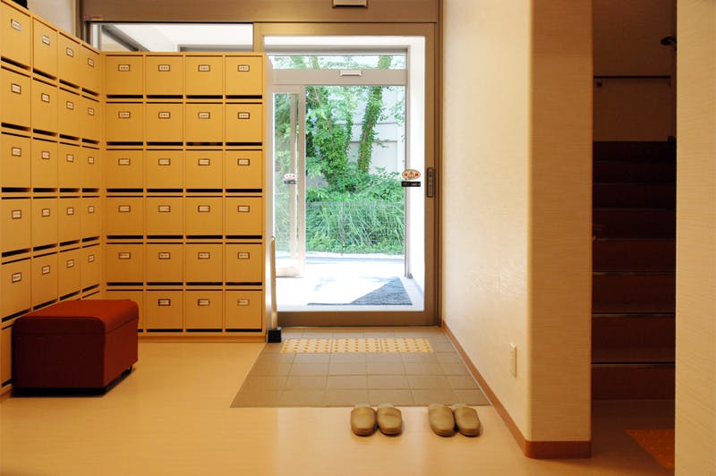 住宅型有料老人ホーム シニアトラスト 玄関