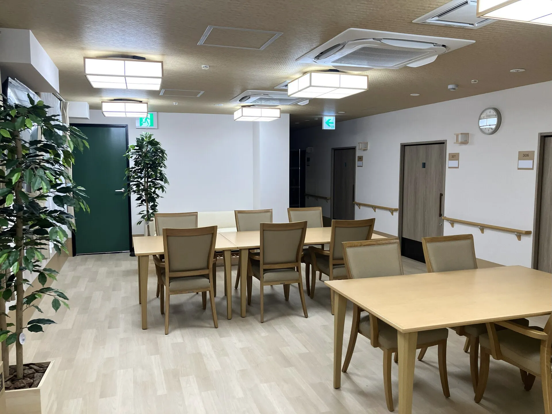 ライブラリ神戸舞子 食堂