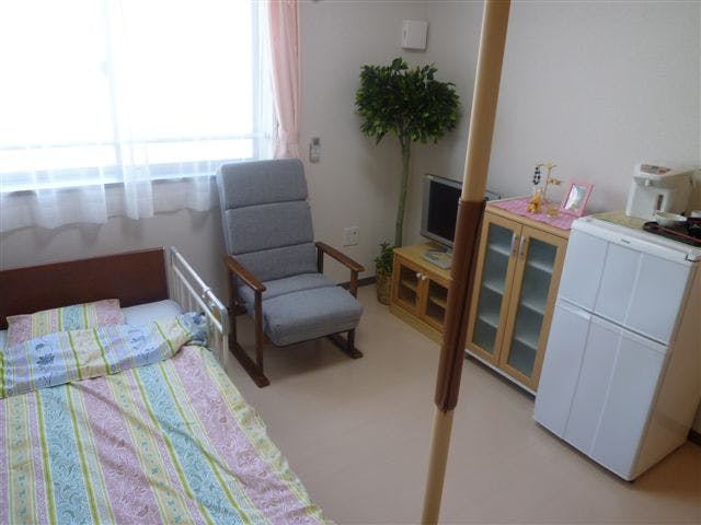 ケアブリッジ青山町 居室