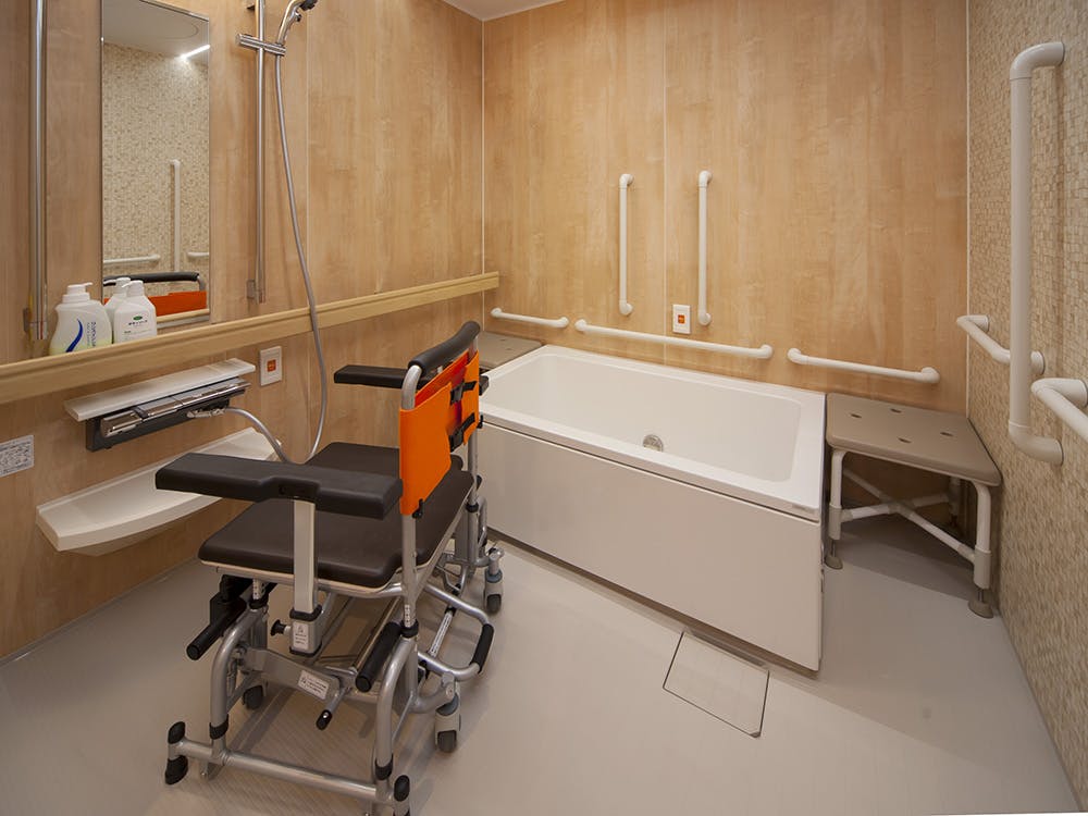 チャームスイート仁川 浴室