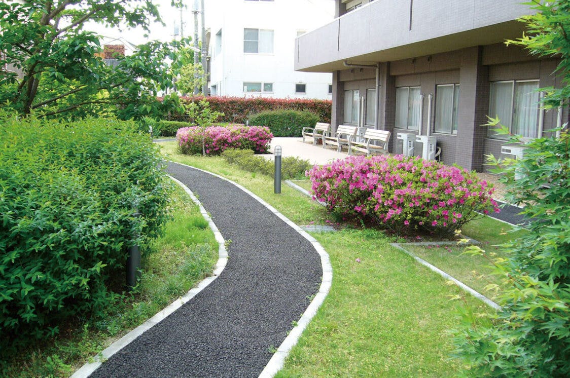 アズハイム大泉学園 中庭