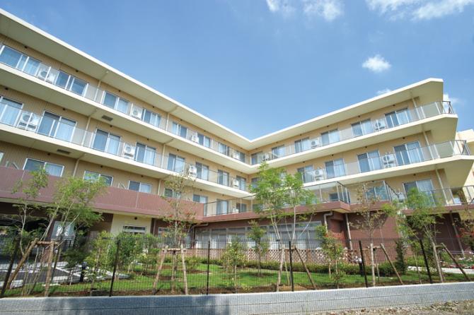 SOMPOケア ラヴィーレ南浦和 外観