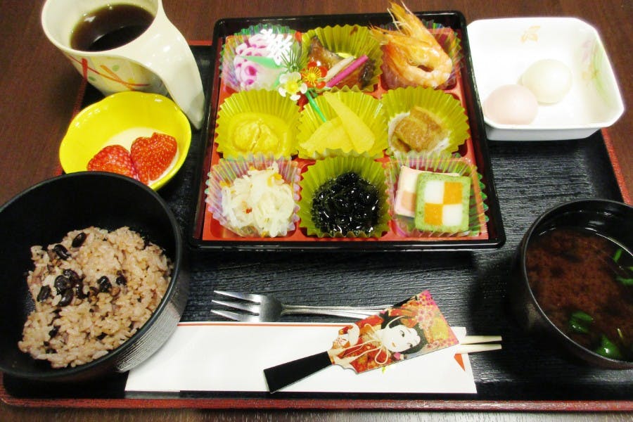 ロイヤルホーム柴原 食事例1
