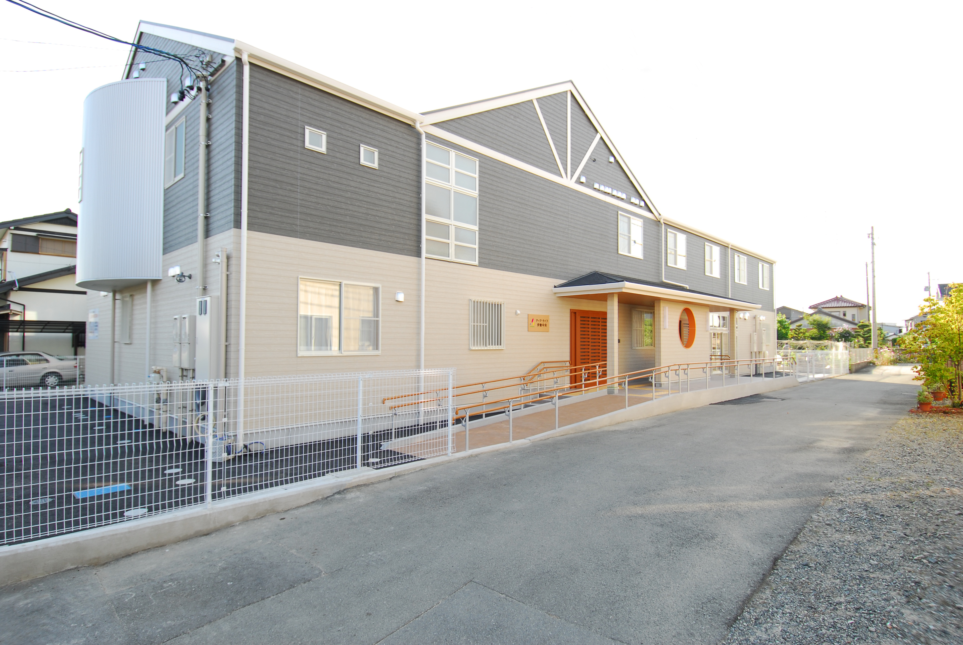 ディア・ライフ伊勢中央 外観