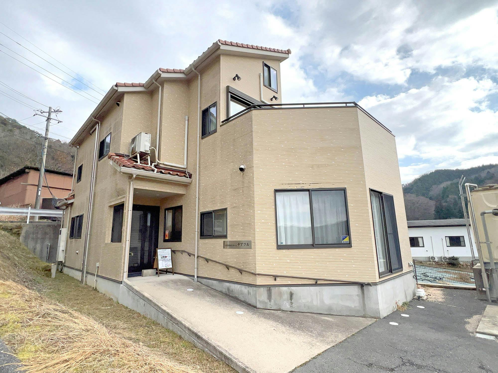 有料老人ホーム チアフル西館 入口