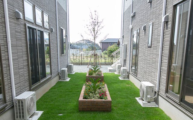 特別介護ホーム高平台 中庭