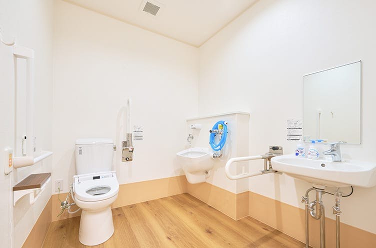 MYYケアリング布忍 共用トイレ