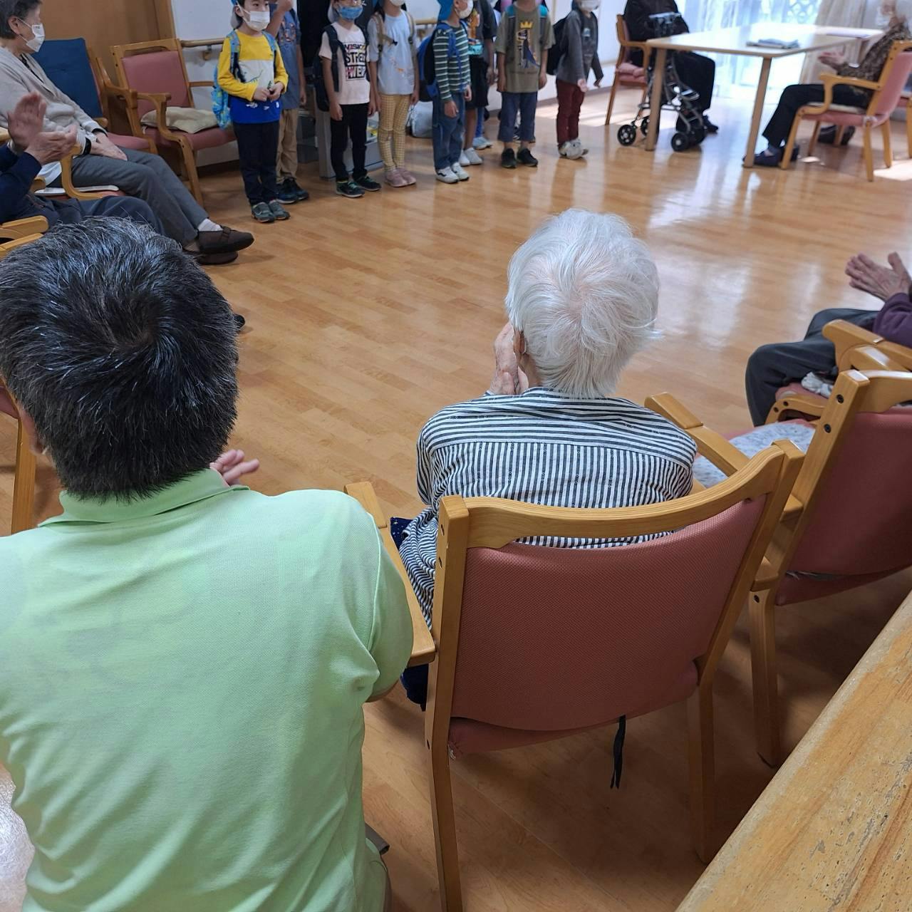 ニチイケアセンター本千葉 小学生との交流会