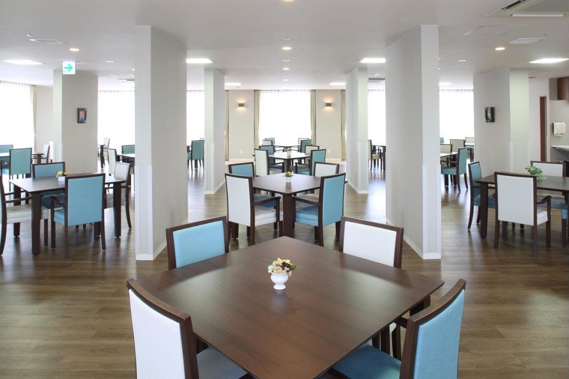 グランダ鵠沼海岸 1F ダイニングルーム兼機能訓練室