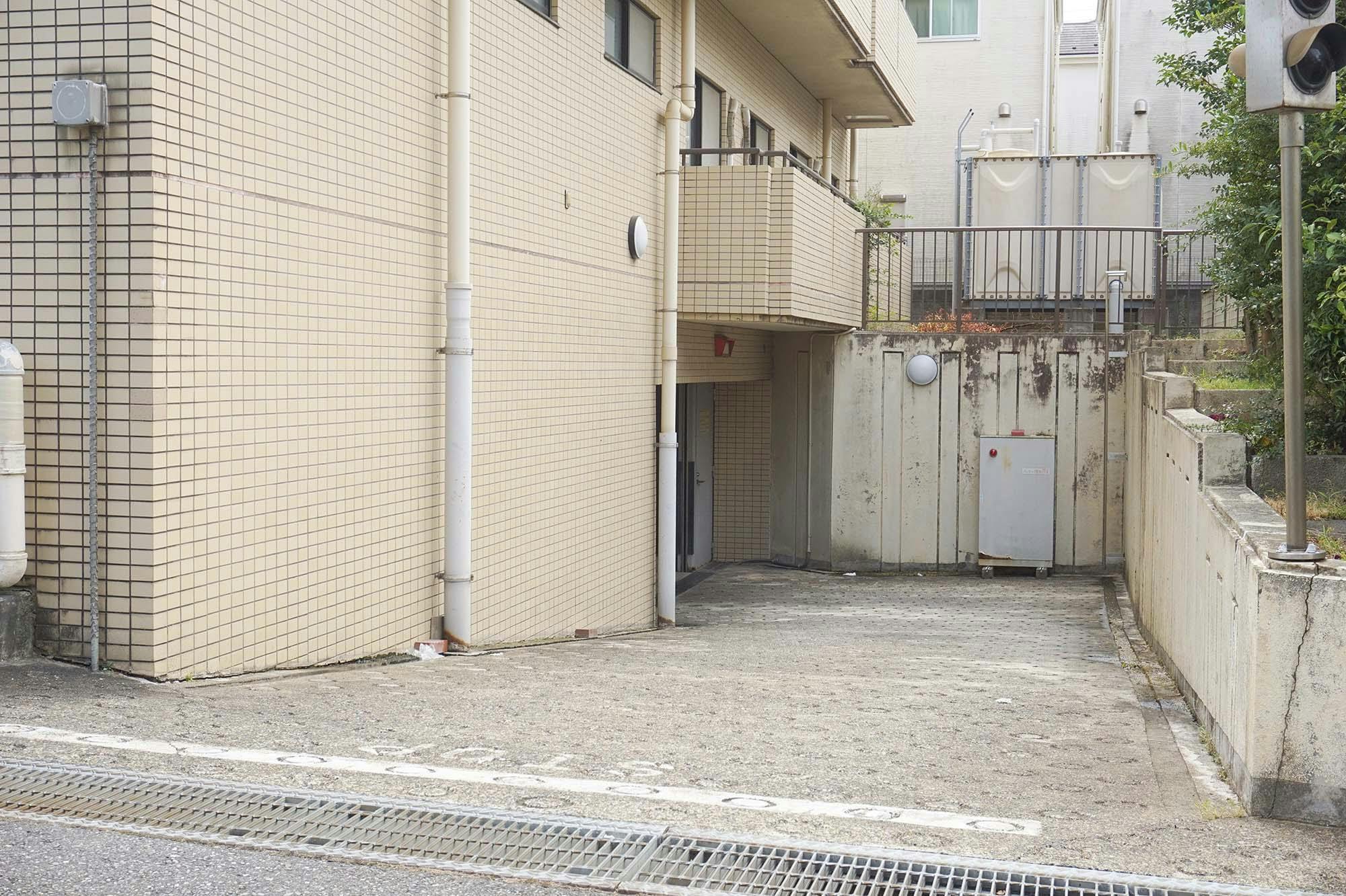 エルダーホーム新松戸 駐車場