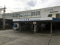 フォーユー八尾山本 河内山本駅