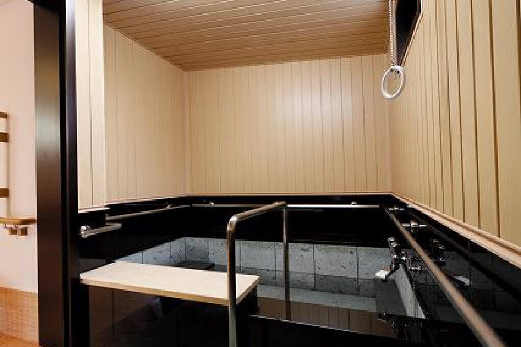 ハイリタイヤー21南山 石風呂