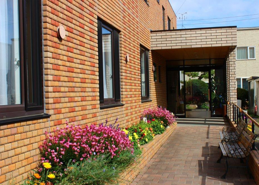 高齢者グループホーム「遊楽館」平岡 外観