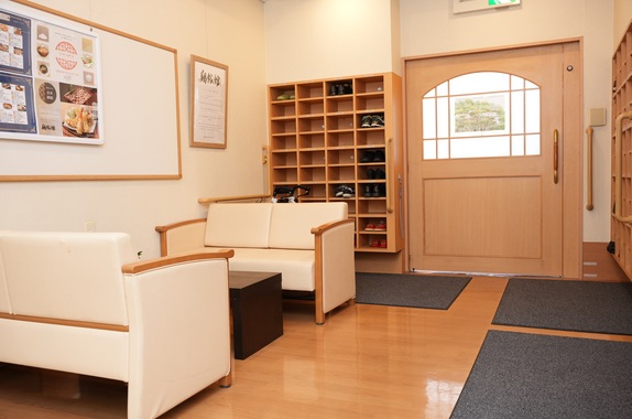 ななさと翔裕館 玄関