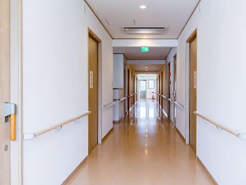 エースヒルズ小田原報徳 廊下