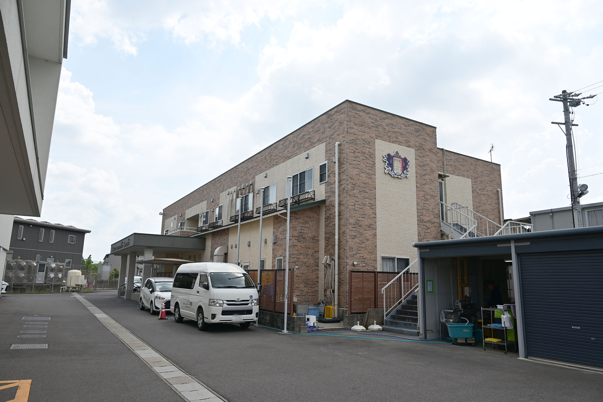 エステートドーヴィル小牧 外観