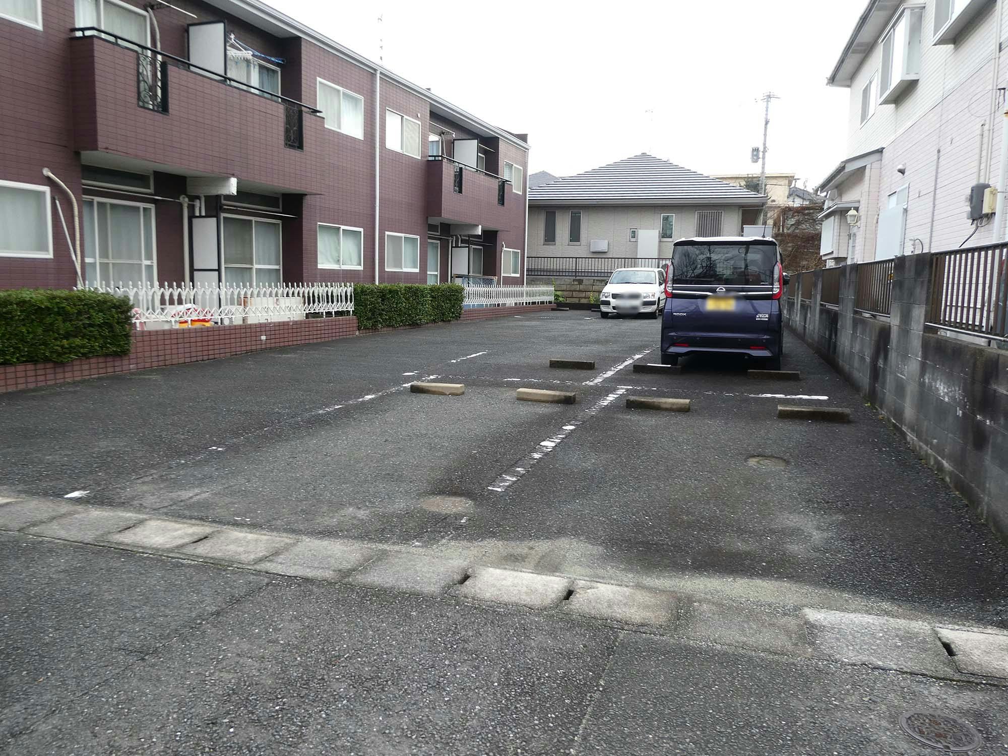 パールリバティ・ヴィラ 駐車場