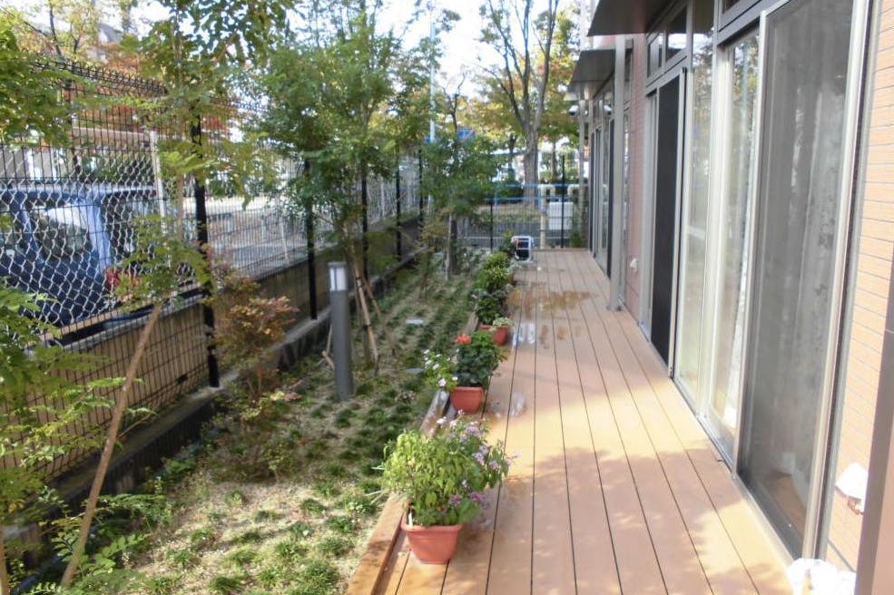 リハビリホームボンセジュール植田 1F ウッドデッキ