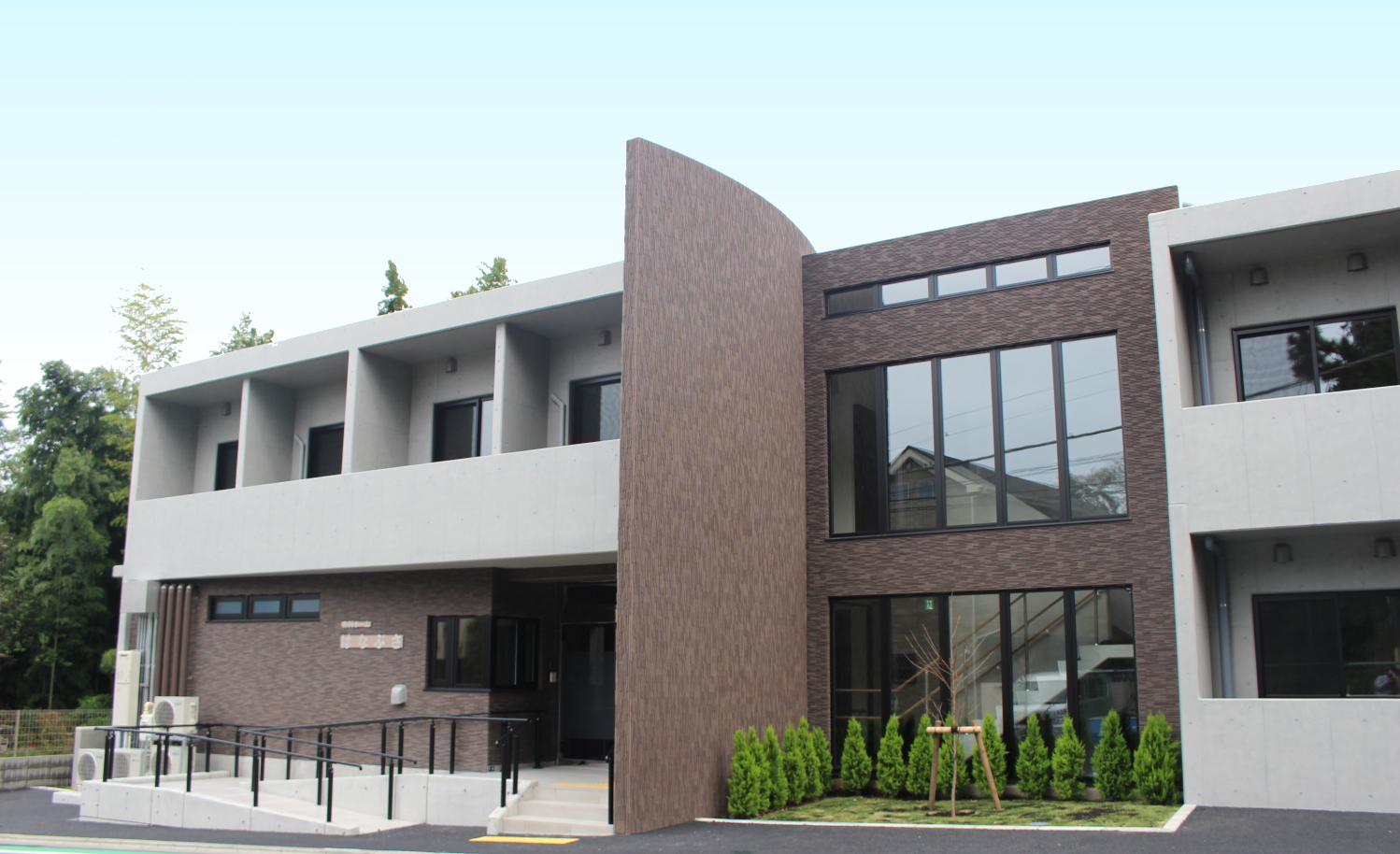 有料ホームバイオレット 外観