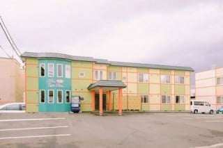 東4条の金さん銀さん1号館 外観