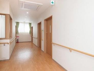 ツクイ札幌麻生 廊下