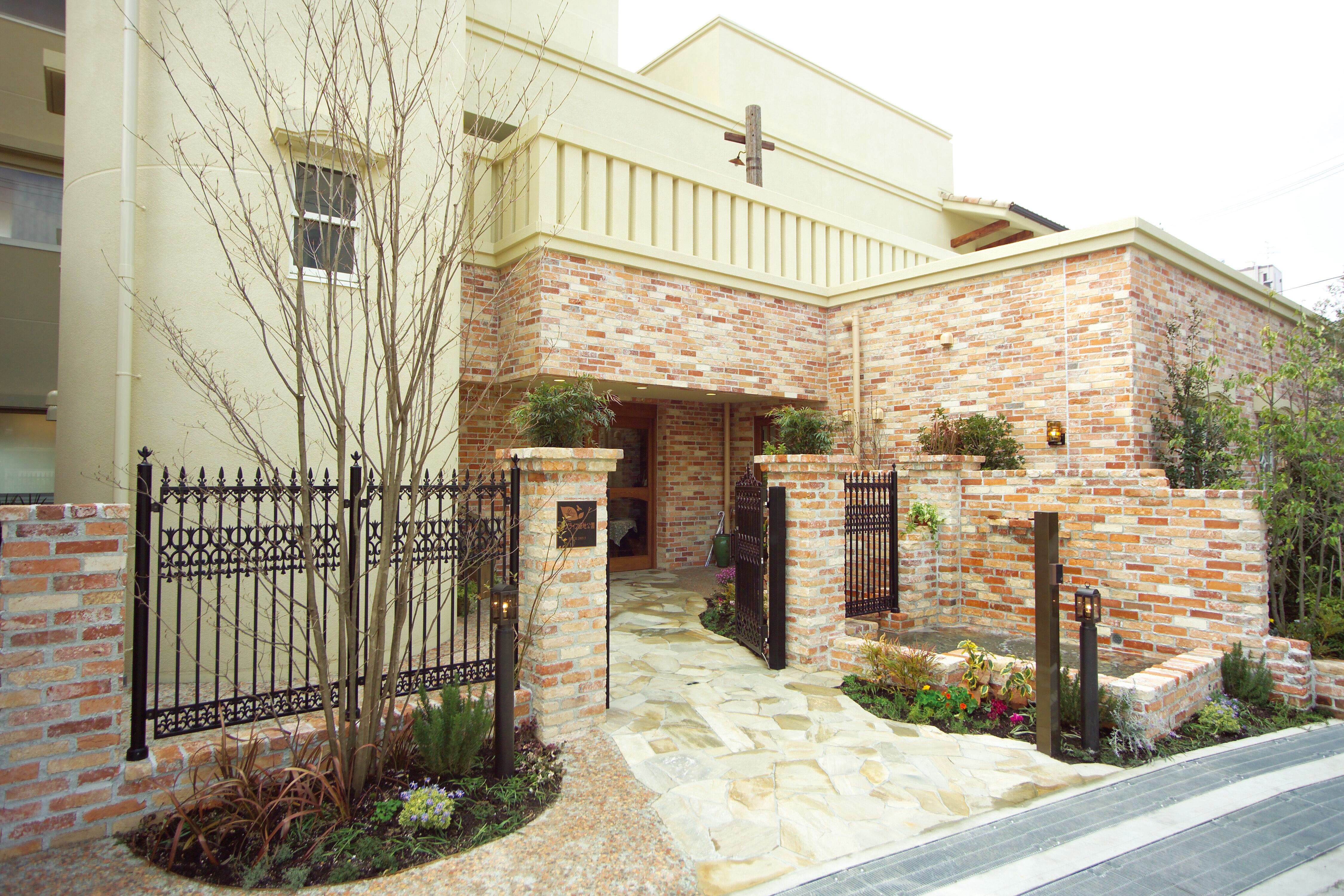 ラビアンローズ緑地公園 外観