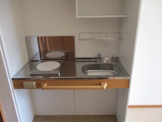 サービス付き高齢者向け賃貸住宅パレ・ルーチェ仲間町 ミニキッチン