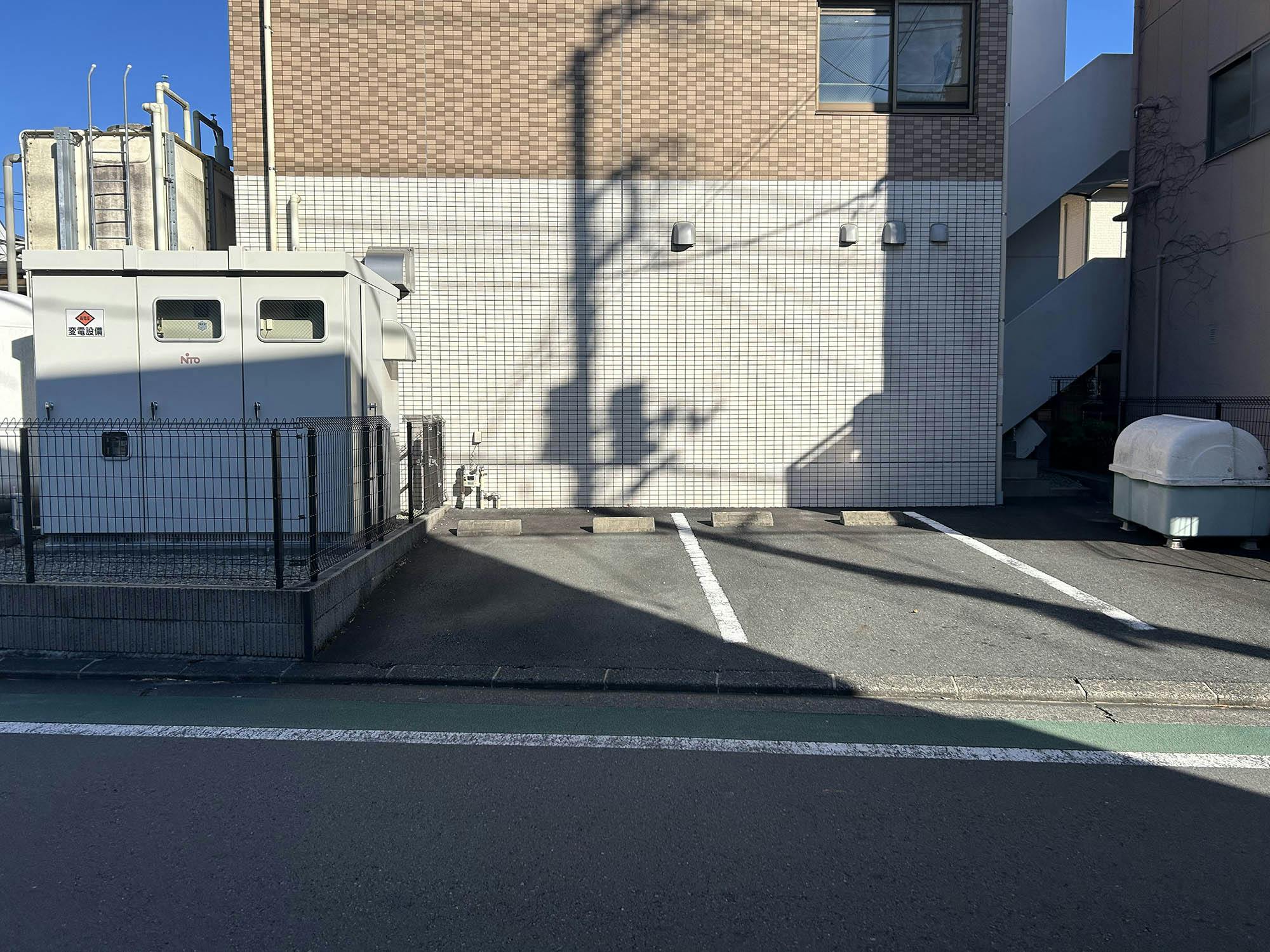 新健康家族壱番館 駐車場