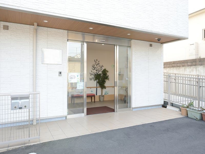 介護付き有料老人ホーム プレザンメゾン横浜鶴見 玄関