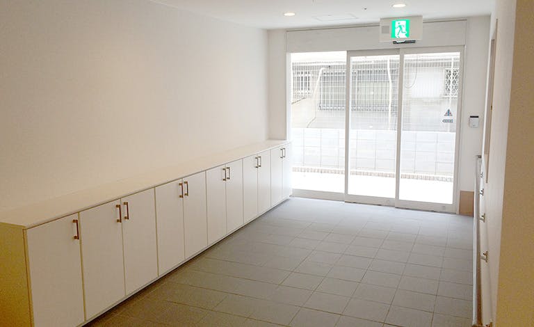 ハナミズキ倶楽部尼崎 玄関