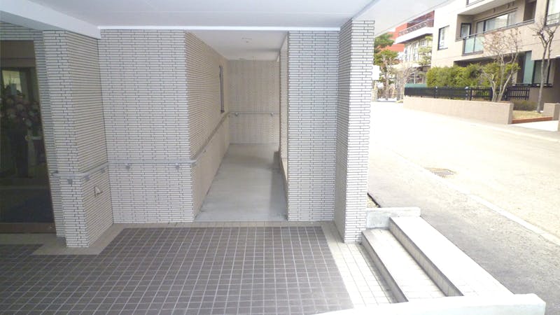 ふるさと山鼻 玄関