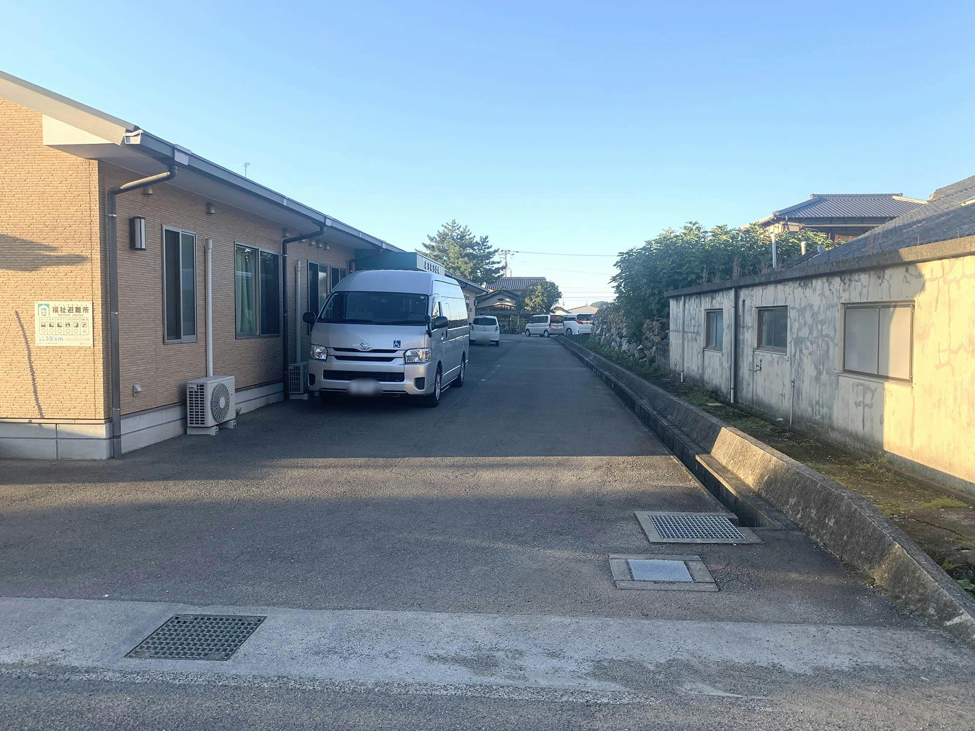 サービス付き高齢者向け住宅 あすなろ北内 駐車場