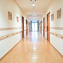 エクセルシオール湘南台 廊下